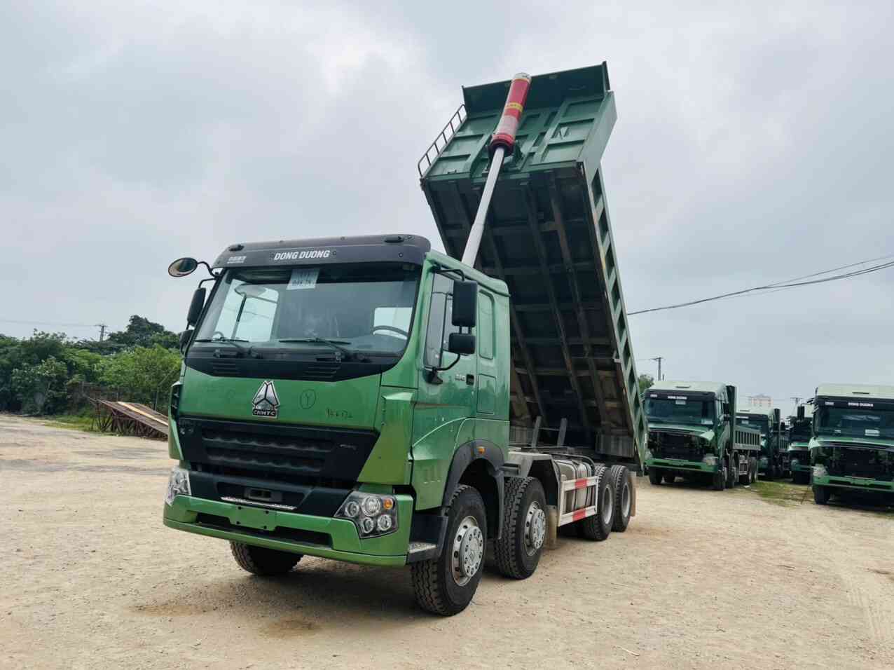 Xe Ben V7G 8×4 Thùng Vuông